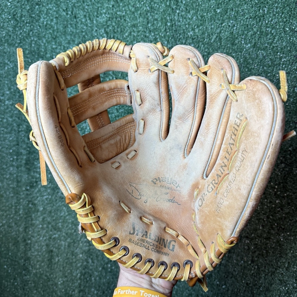 Spalding Dwight Gooden RHT Baseball Glove Mitt 42-855 Top Grain Leather - Picture 6 of 11